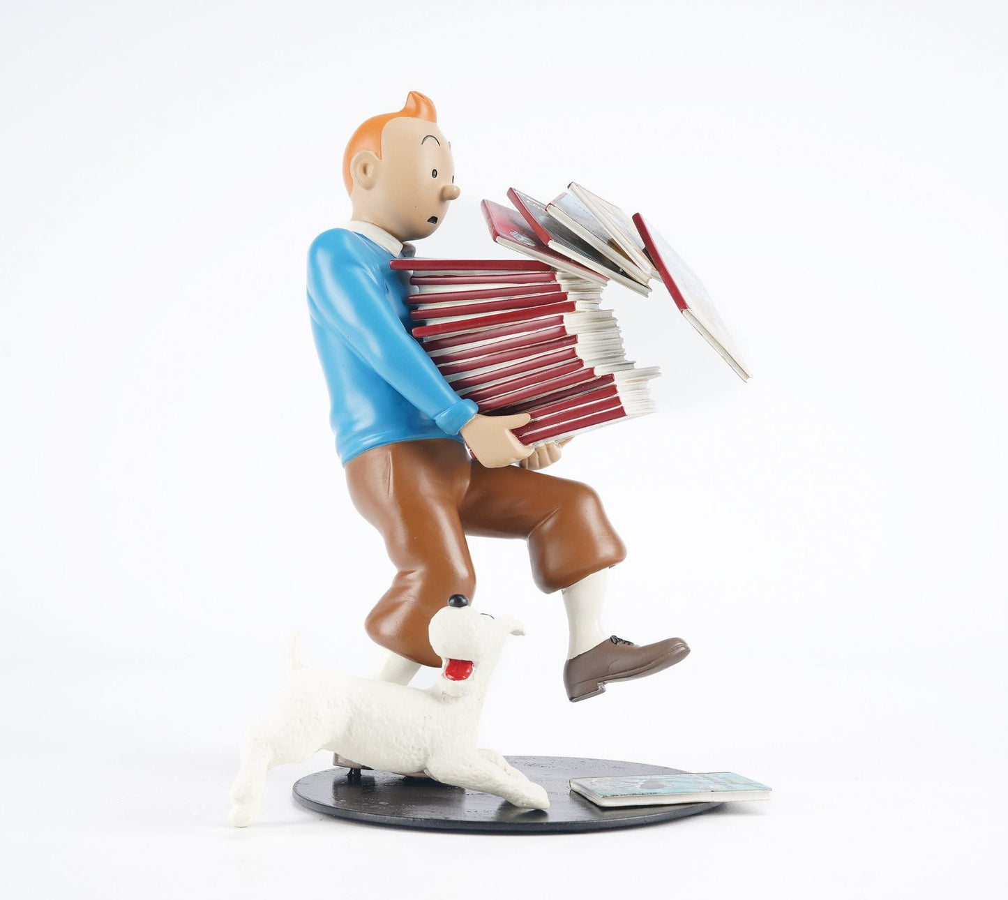 Tintin tenant les albums – Version 1 – Collection Images Mythiques –2011