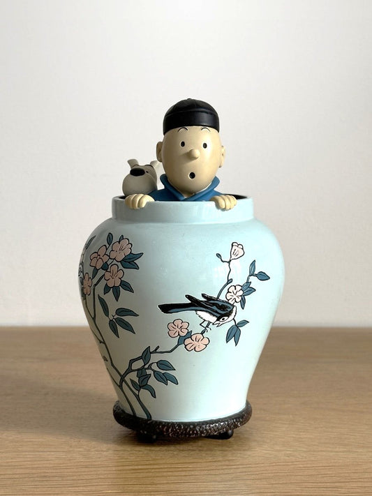 Figurine Tintin La potiche 17 cms. 2011