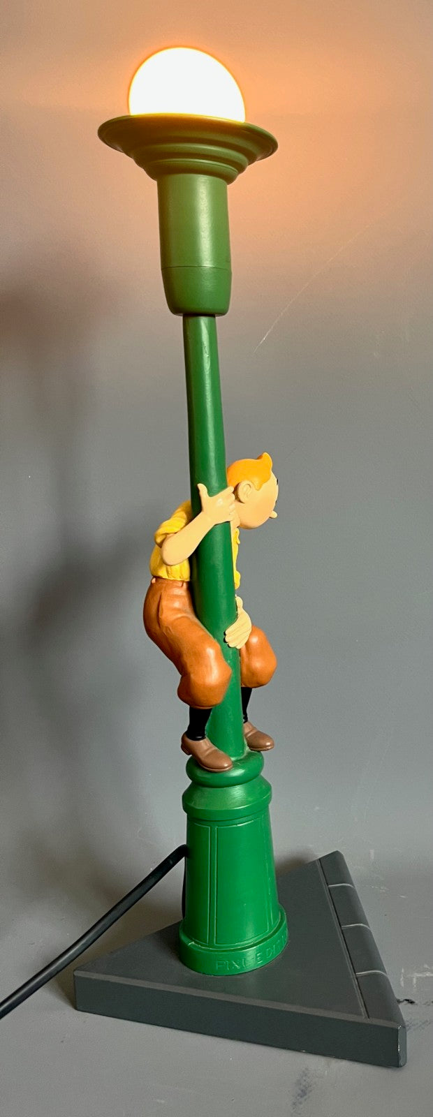 Tintin sur le réverbère – Pixi/Regout – 1992
